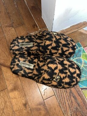 Michael Kors Leopard Fuzzy Slippers Cozy Slides Y2K Comfy